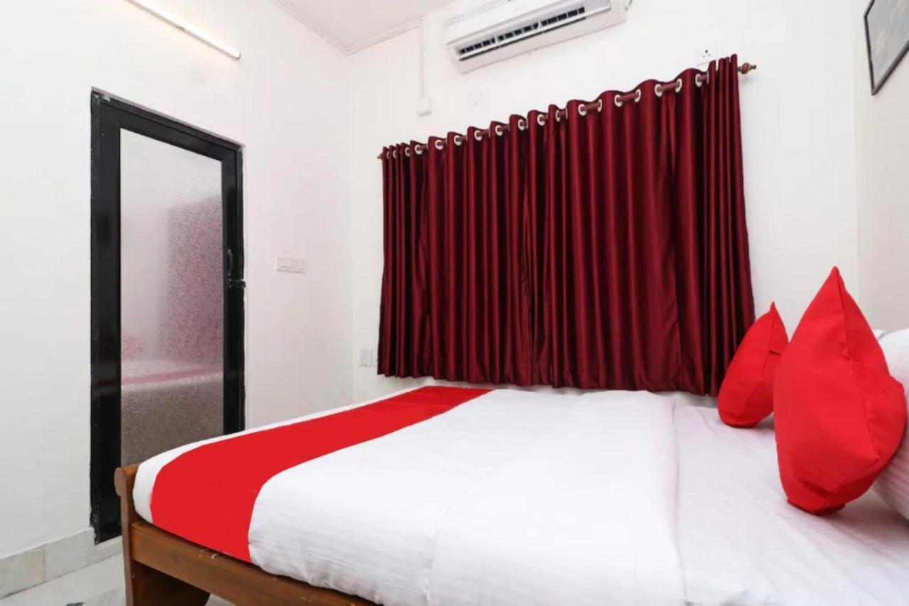 Goroomgo Hotel Manurama Ruby Calcutta Extérieur photo